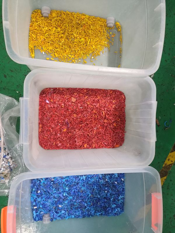 Αυτόματη και Αποτελεσματική Μηχανή Διαλογής Χρωμάτων Πλαστικών Φολίδων και Πλαστικών Κοκκίων PET PVC Wenyao