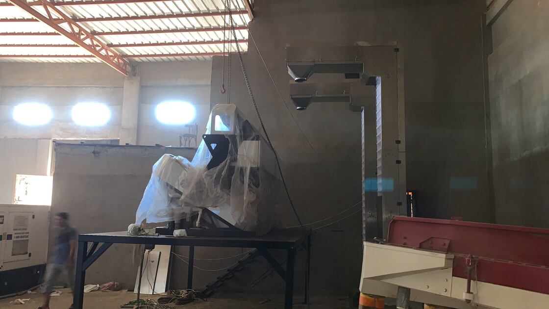 8 Chute Peanuts Color Sorting Machine 512 Channels Nuts Color Sorting CCD Color Sorting για τα σιτηρά