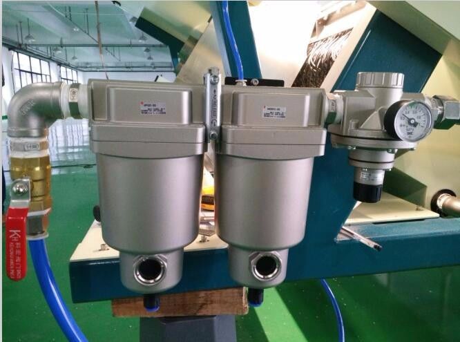 Μηχανή διαλογής χρωμάτων πολλαπλών κόκκων Λαντίδες Μηχανή διαλογής οπτικών χρωμάτων για γεωργική βιομηχανική χρήση με πιστοποιητικό CE από την Κίνα